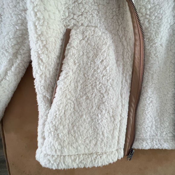 Abercrombie jacket - Picture 3 of 5